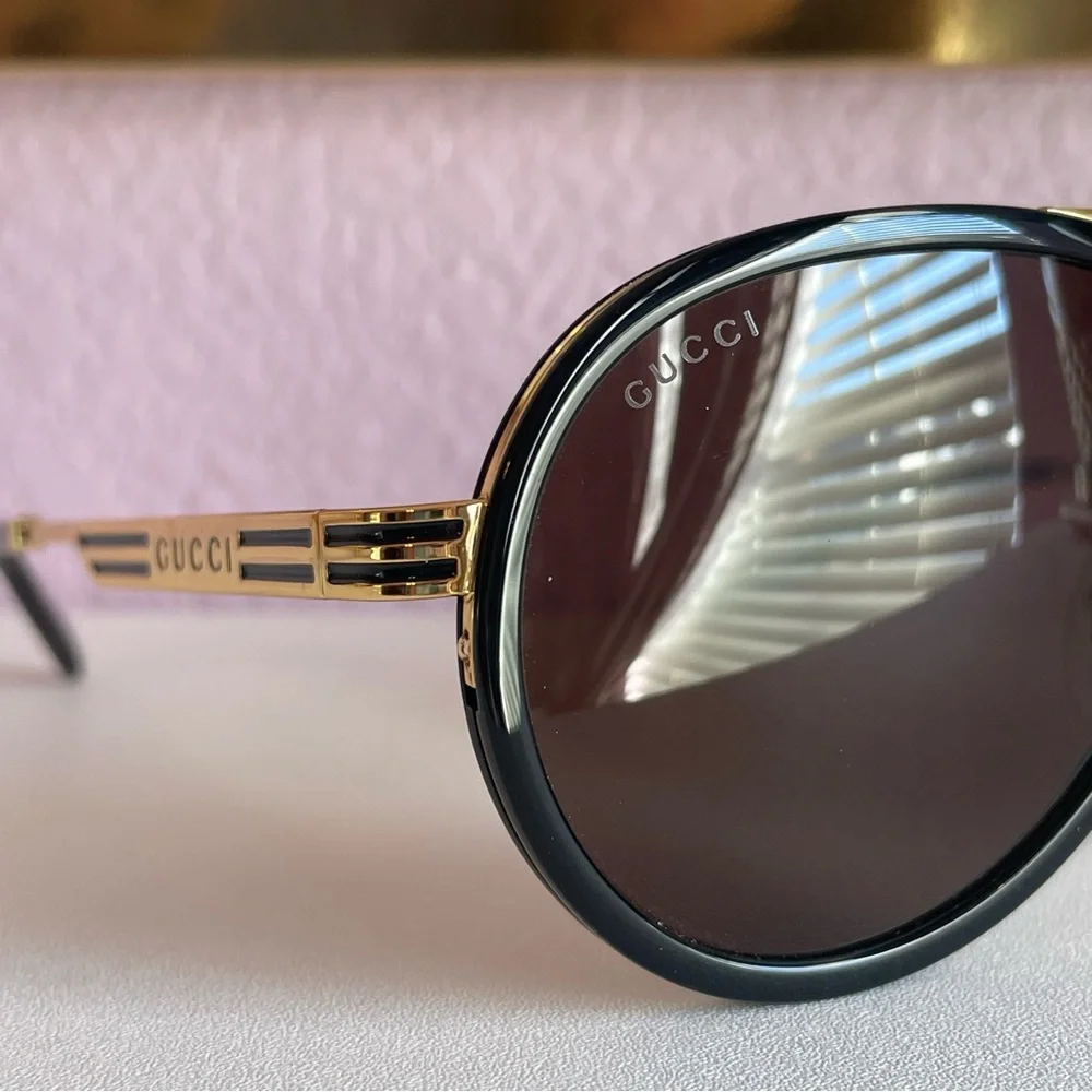 GUCCI GG0982S Sunglasses – Black | Immaculate Condition | Purple Case Included